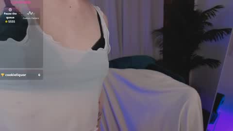 Vivi online show from 04/07/26, 03:23