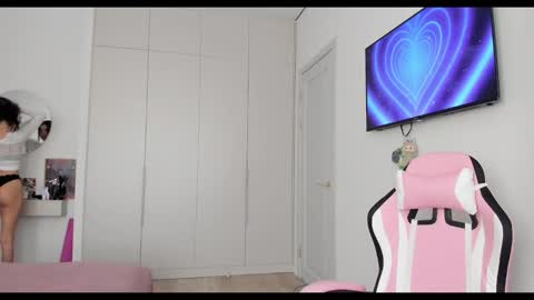 Shineel online show from 09/25/25, 04:05