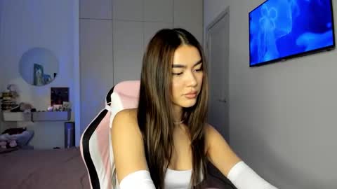 Shineel online show from 02/17/26, 01:29