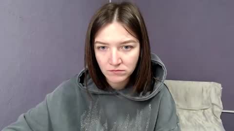 Snapshot of shining_pearl chatting on 02/24/25, 07:11 Jesica online show from 02/24/25, 07:11