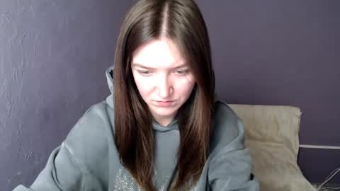 Snapshot of shining_pearl chatting on 02/24/25, 11:21 Jesica online show from 02/24/25, 11:21