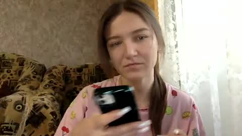 Snapshot of shining_pearl chatting on 02/28/25, 12:42 Jesica online show from 02/28/25, 12:42