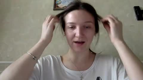 Snapshot of shining_pearl chatting on 03/09/25, 11:03 Jesica online show from 03/09/25, 11:03