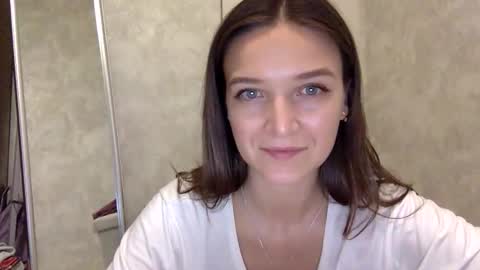 Snapshot of shining_pearl chatting on 09/10/25, 08:31 Jesica online show from 09/10/25, 08:31