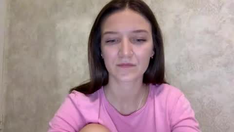 Snapshot of shining_pearl chatting on 09/21/25, 09:05 Jesica online show from 09/21/25, 09:05