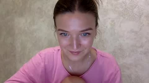 Snapshot of shining_pearl chatting on 09/27/25, 09:20 Jesica online show from 09/27/25, 09:20