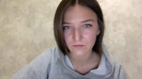 Snapshot of shining_pearl chatting on 10/15/25, 07:47 Jesica online show from 10/15/25, 07:47