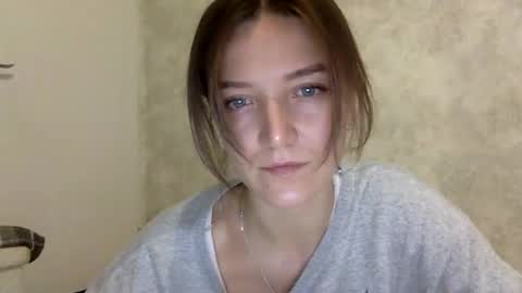 Snapshot of shining_pearl chatting on 10/30/25, 11:16 Jesica online show from 10/30/25, 11:16