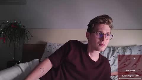 Snapshot of shirizo chatting on 01/12/26, 09:42 Matthew online show from 01/12/26, 09:42