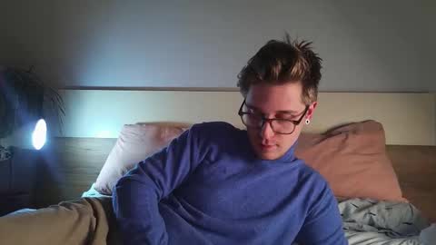 Snapshot of shirizo chatting on 01/14/26, 08:14 Matthew online show from 01/14/26, 08:14