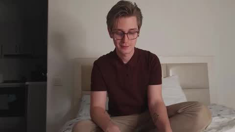 Snapshot of shirizo chatting on 03/06/26, 03:41 Matthew online show from 03/06/26, 03:41