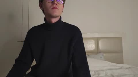 Snapshot of shirizo chatting on 03/15/26, 08:48 Matthew online show from 03/15/26, 08:48