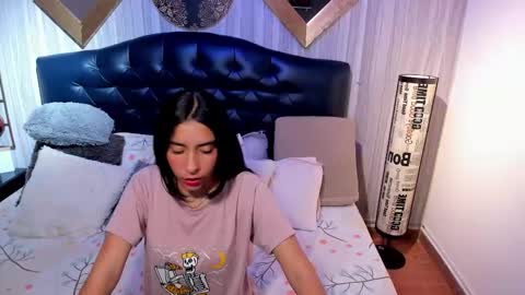 Snapshot of shirley_sweett chatting on 10/30/25, 08:09 Shirley online show from 10/30/25, 08:09