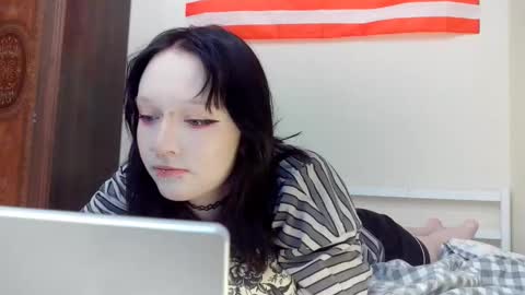 Luna online show from 01/18/26, 08:18