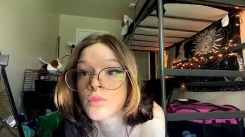 Eva Marie online show from 04/16/26, 06:30