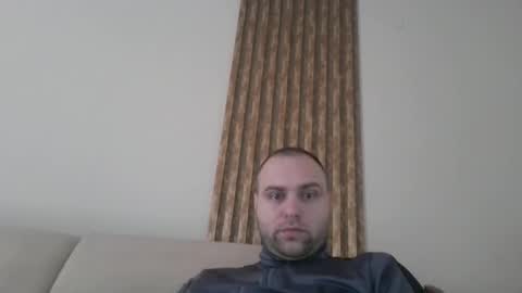 shmele_04 online show from 10/15/25, 08:03