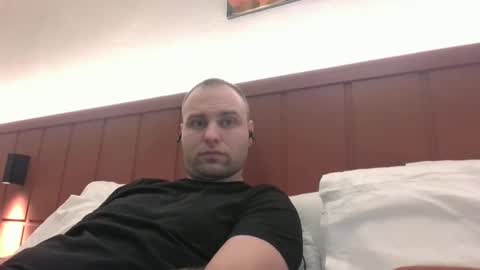 shmele_04 online show from 11/18/25, 12:20