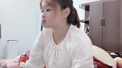 Snapshot of shoda8386 chatting on 12/20/25, 10:44 shoda8386 online show from 12/20/25, 10:44