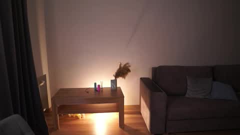 Snapshot of shoggothy chatting on 09/11/25, 01:22 Agatha online show from 09/11/25, 01:22