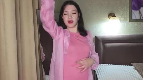 Snapshot of shondrasitto chatting on 11/04/25, 05:23 Lana online show from 11/04/25, 05:23