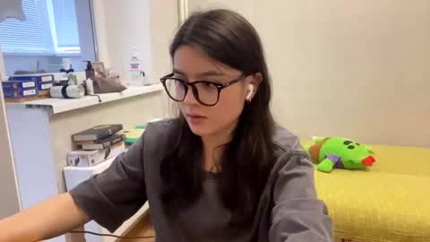 Snapshot of shontagrabowski chatting on 06/29/26, 02:17 Marie online show from 06/29/26, 02:17
