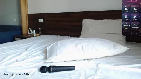 Snapshot of shoopdelang chatting on 02/07/26, 04:49 Jess online show from 02/07/26, 04:49