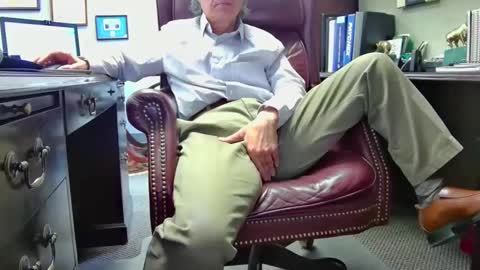 nikolas send dm for an appointment online show from 04/08/26, 04:18