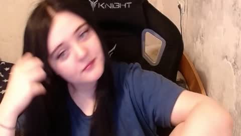 Snapshot of show_for_you chatting on 12/10/24, 03:44 show_for_you online show from 12/10/24, 03:44