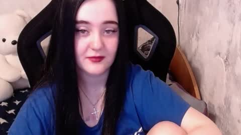 Snapshot of show_for_you chatting on 12/17/24, 08:34 show_for_you online show from 12/17/24, 08:34