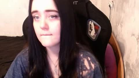 Snapshot of show_for_you chatting on 01/07/25, 10:22 show_for_you online show from 01/07/25, 10:22