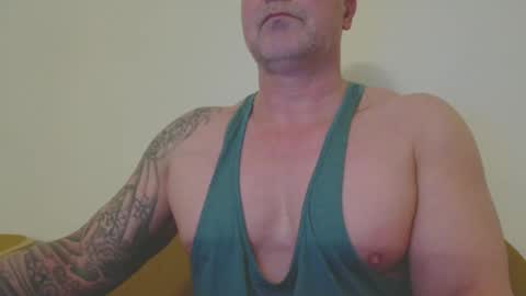 Snapshot of show_on_for_you chatting on 02/13/25, 08:24 show_on_for_you online show from 02/13/25, 08:24