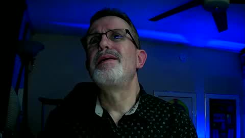 Snapshot of shrewtamer chatting on 02/11/25, 03:18 shrewtamer online show from 02/11/25, 03:18