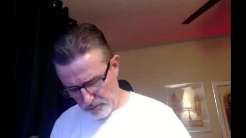 Snapshot of shrewtamer chatting on 02/25/25, 01:52 shrewtamer online show from 02/25/25, 01:52
