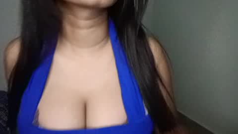shreya_0 online show from 04/01/26, 01:41