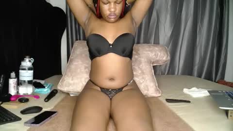 Snapshot of shugacubee chatting on 01/08/25, 02:25 EVA online show from 01/08/25, 02:25