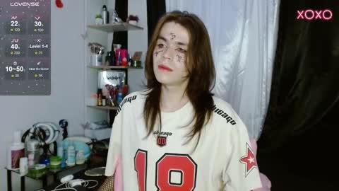 Snapshot of shun_sun chatting on 12/06/24, 02:46 Shun White online show from 12/06/24, 02:46