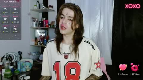 Snapshot of shun_sun chatting on 12/07/24, 05:59 Shun White online show from 12/07/24, 05:59