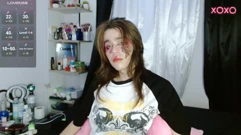 Snapshot of shun_sun chatting on 02/13/25, 02:34 Shun White online show from 02/13/25, 02:34