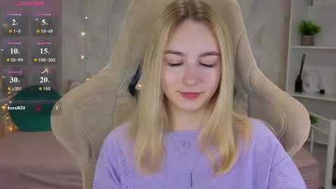 Snapshot of shy__polly chatting on 07/19/26, 12:14 Polly online show from 07/19/26, 12:14