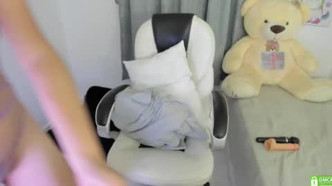 Snapshot of shy_angel4 chatting on 01/31/25, 06:13 Nahomy online show from 01/31/25, 06:13