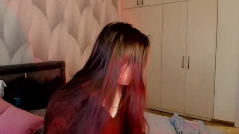 Snapshot of shy_bambiii chatting on 12/17/25, 03:23 Mika online show from 12/17/25, 03:23