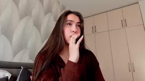 Snapshot of shy_bambiii chatting on 02/16/26, 03:24 Mika online show from 02/16/26, 03:24