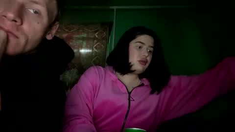 shy_couple_cute online show from 02/14/25, 09:13