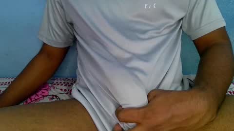 shyeyes online show from 12/17/24, 08:34