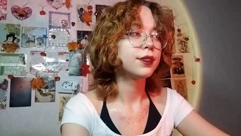 Snapshot of shy_kiss_twinkle_bloop chatting on 11/07/25, 02:17 Milena online show from 11/07/25, 02:17