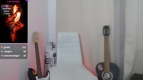 Kloe online show from 12/02/25, 01:22