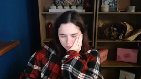 Snapshot of shy_lil chatting on 10/06/25, 07:06 shy_lil online show from 10/06/25, 07:06