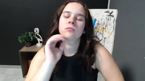 Snapshot of shy_lil chatting on 10/30/25, 02:51 shy_lil online show from 10/30/25, 02:51