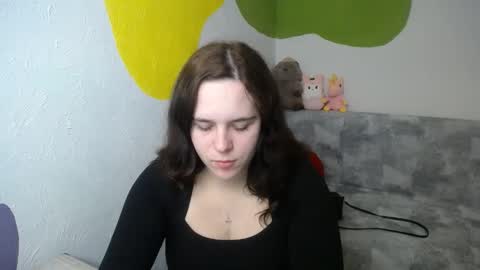 Snapshot of shy_lil chatting on 11/10/25, 01:10 shy_lil online show from 11/10/25, 01:10