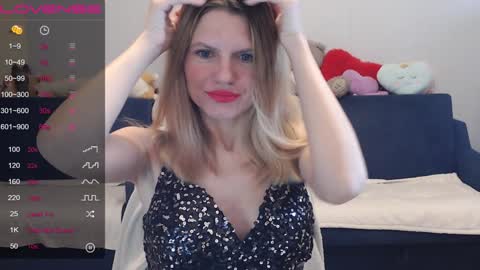Snapshot of shy_moony chatting on 12/06/24, 11:00 just Alex online show from 12/06/24, 11:00